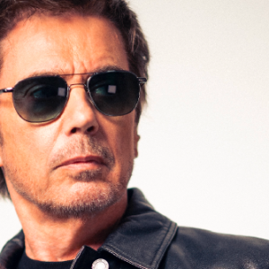 imgi_14_69394082bbc9132e52ae48cc_260710_jean-michel_jarre.png